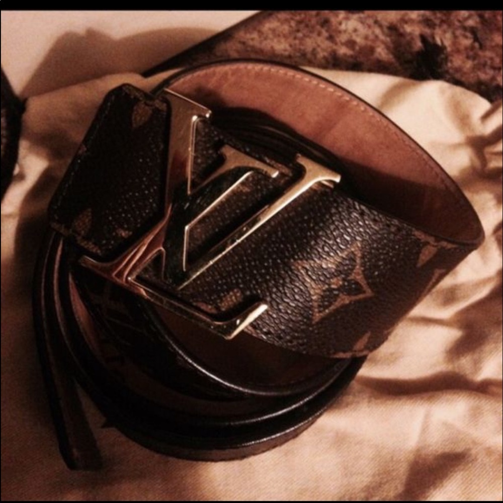 Authentic Louis Vuitton Men Belt size 110/44